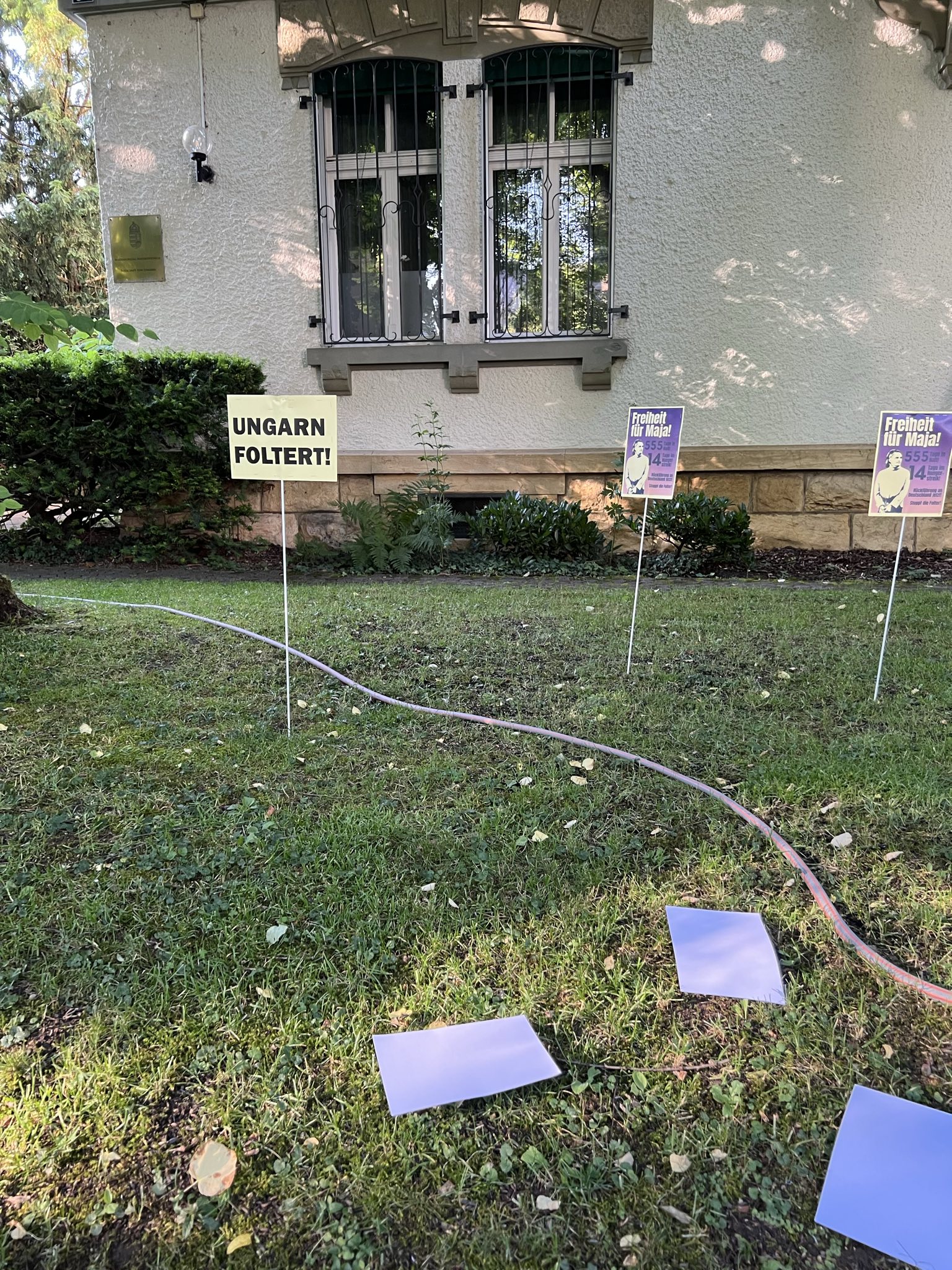 Free Maja – Intervention bei der ungarischen Botschaft in Bern (18.06.2025)